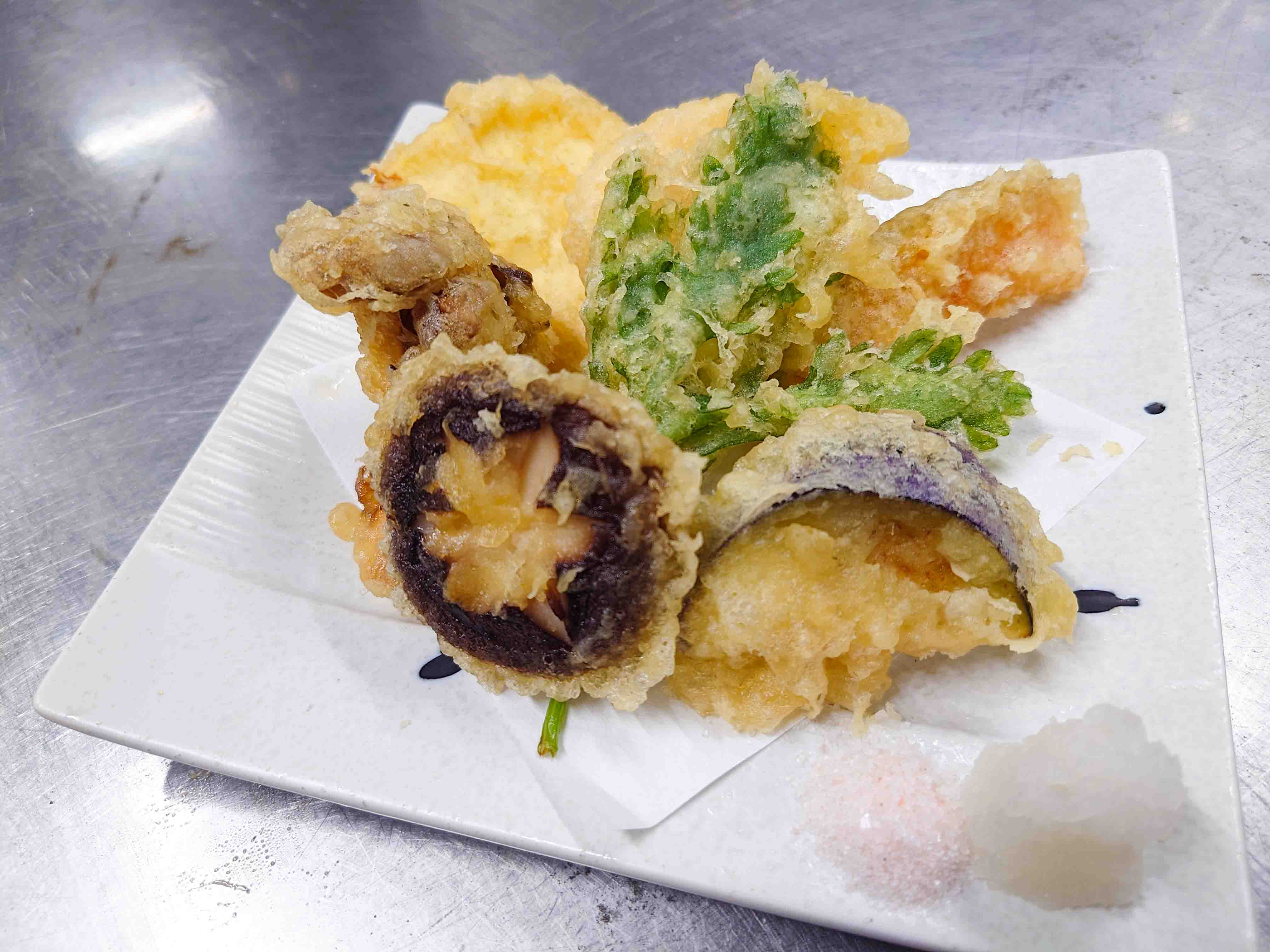 寿司と天ぷらのセットメニュー