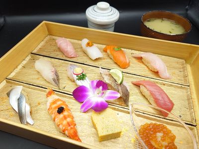 海鮮丼のセットメニュー