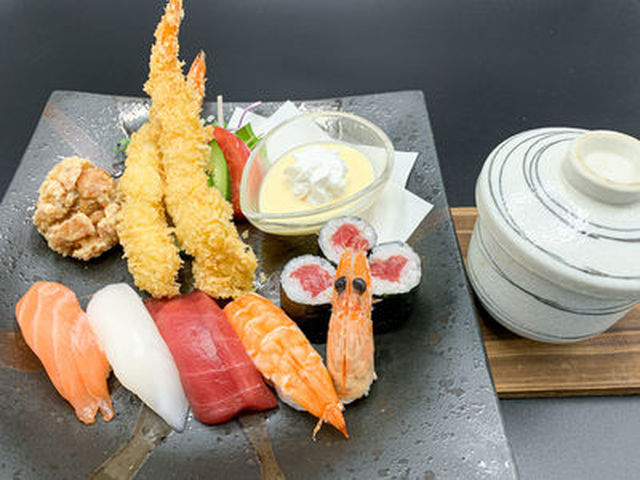 海鮮丼のセットメニュー